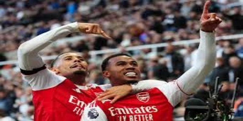 战术制胜关键：中场控制与边路空间争夺-bb体育