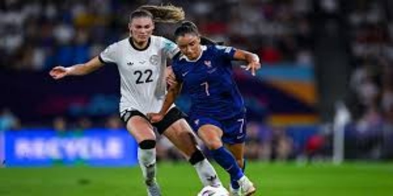 意大利高位逼抢展现战术执行力-bb体育