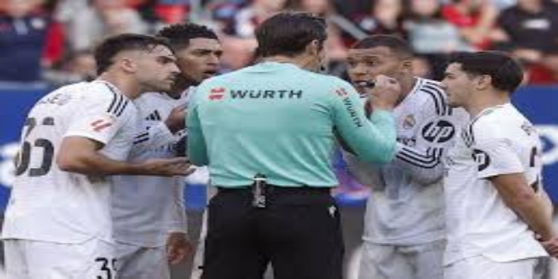 战绩滑坡：bb体育 数据揭示解雇导火索-bb体育